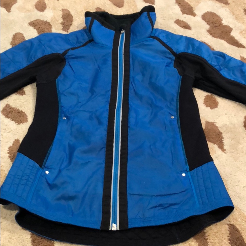 Lulu lemon size 4 zip up fleece